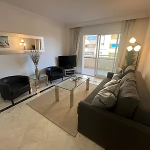Heart Of Puerto Banus Newly Renavated Free Parking , Wifi ,pool,gym,padel Court Apartment Marbella